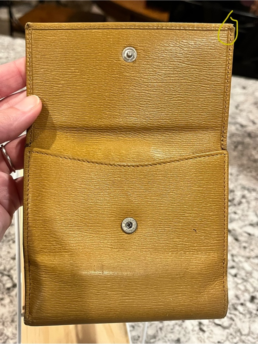 Gucci Dijon Yellow Leather Bifold Wallet with Silver-Tone Logo - Picture 5 of 13